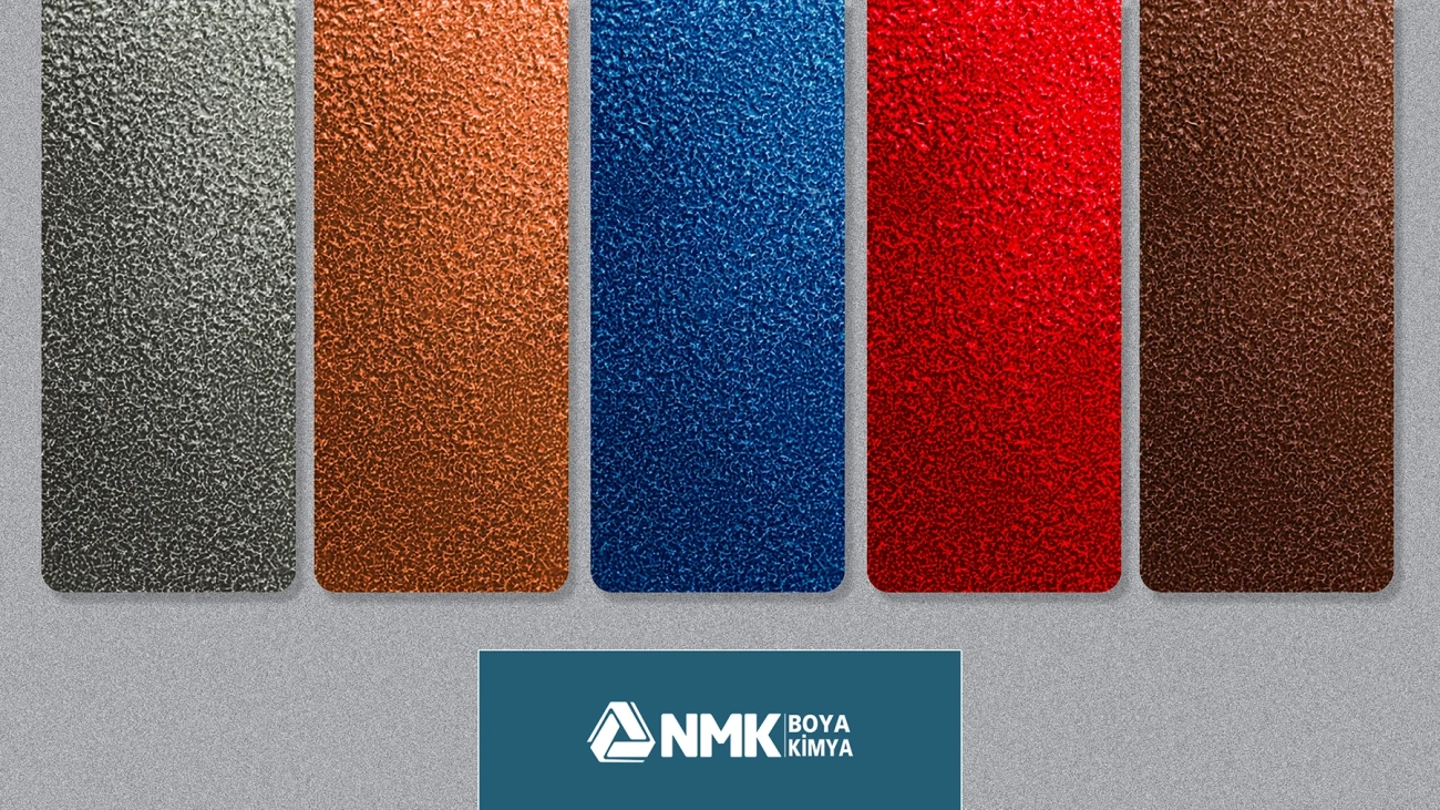 Hammerton toz boya nedir, hangi yüzeylerde kullanılır? Estetik çekiçlenmiş metal efekti sunan hammerton toz boyanın özellikleri ve avantajları.